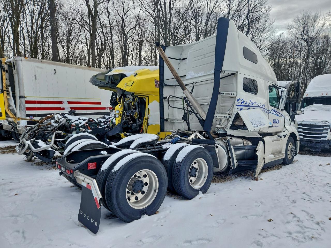 2025 VOLVO Vn VIN 4V4NC9EHXSN695078 photo 4