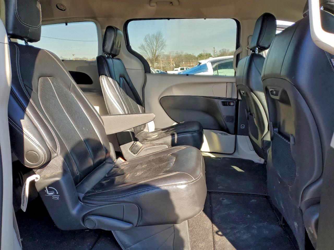 2022 Chrysler Pacifica VIN 2C4RC1BG2NR169500 photo 11