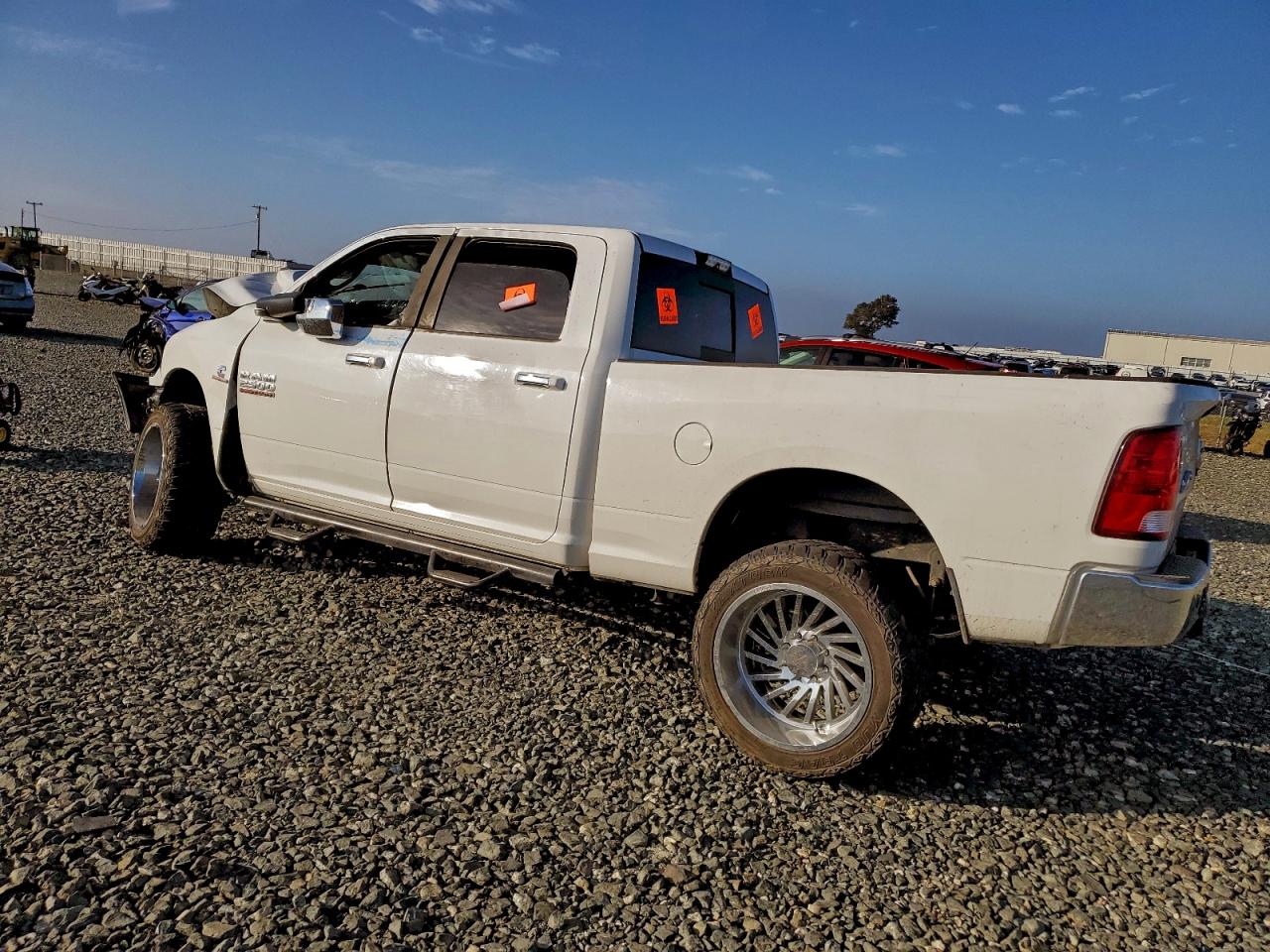 2014 Ram All models VIN 3C6UR5DLXEG160602 photo 2