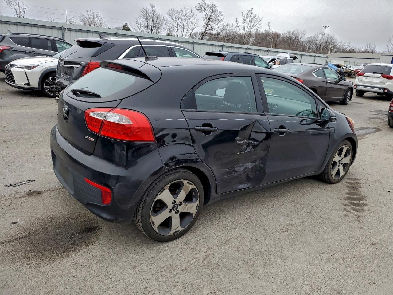2017 Kia Rio VIN KNADN5A37H6036928 photo 3