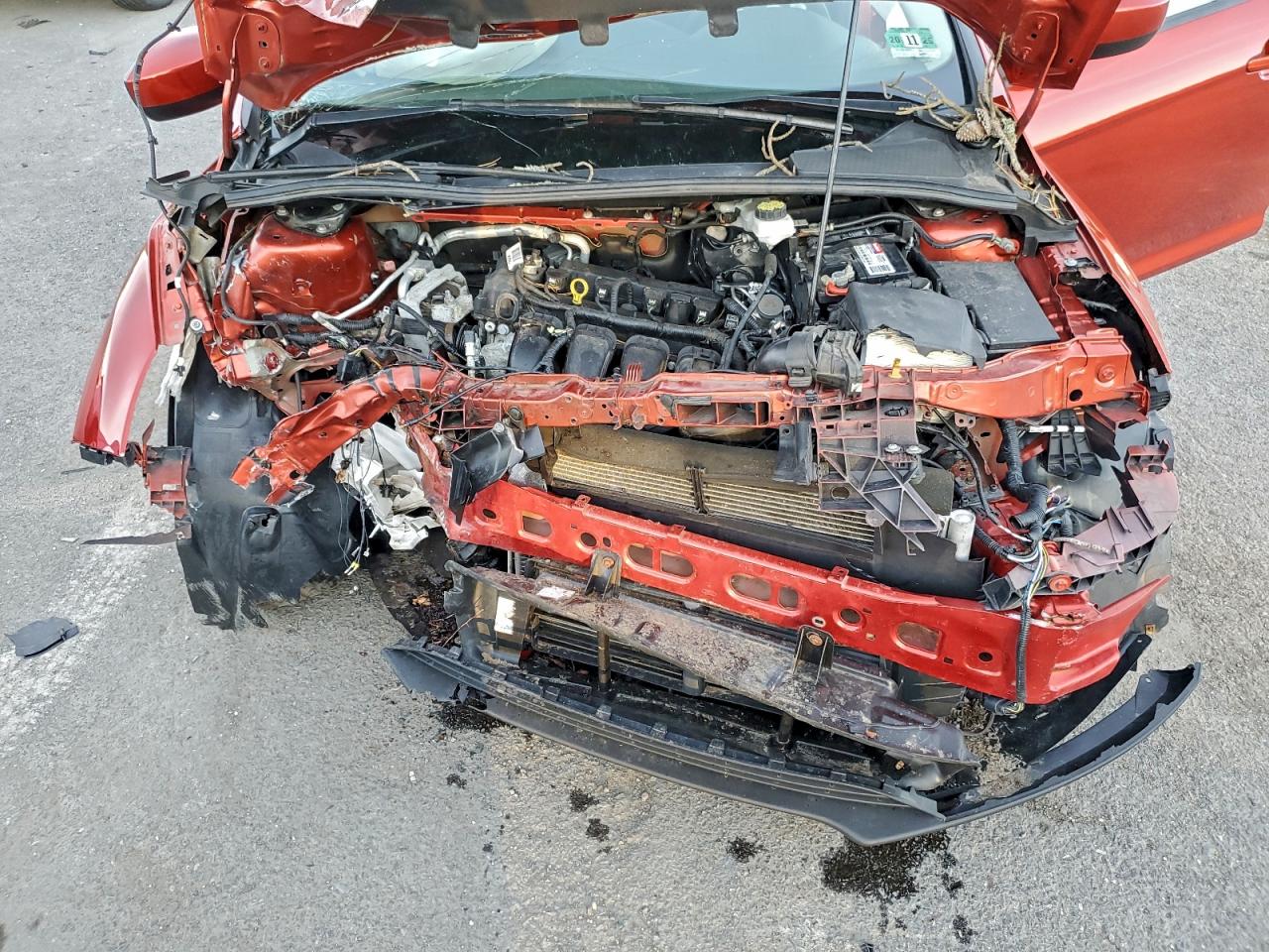 2018 Ford Focus VIN 1FADP3K23JL254899 photo 11