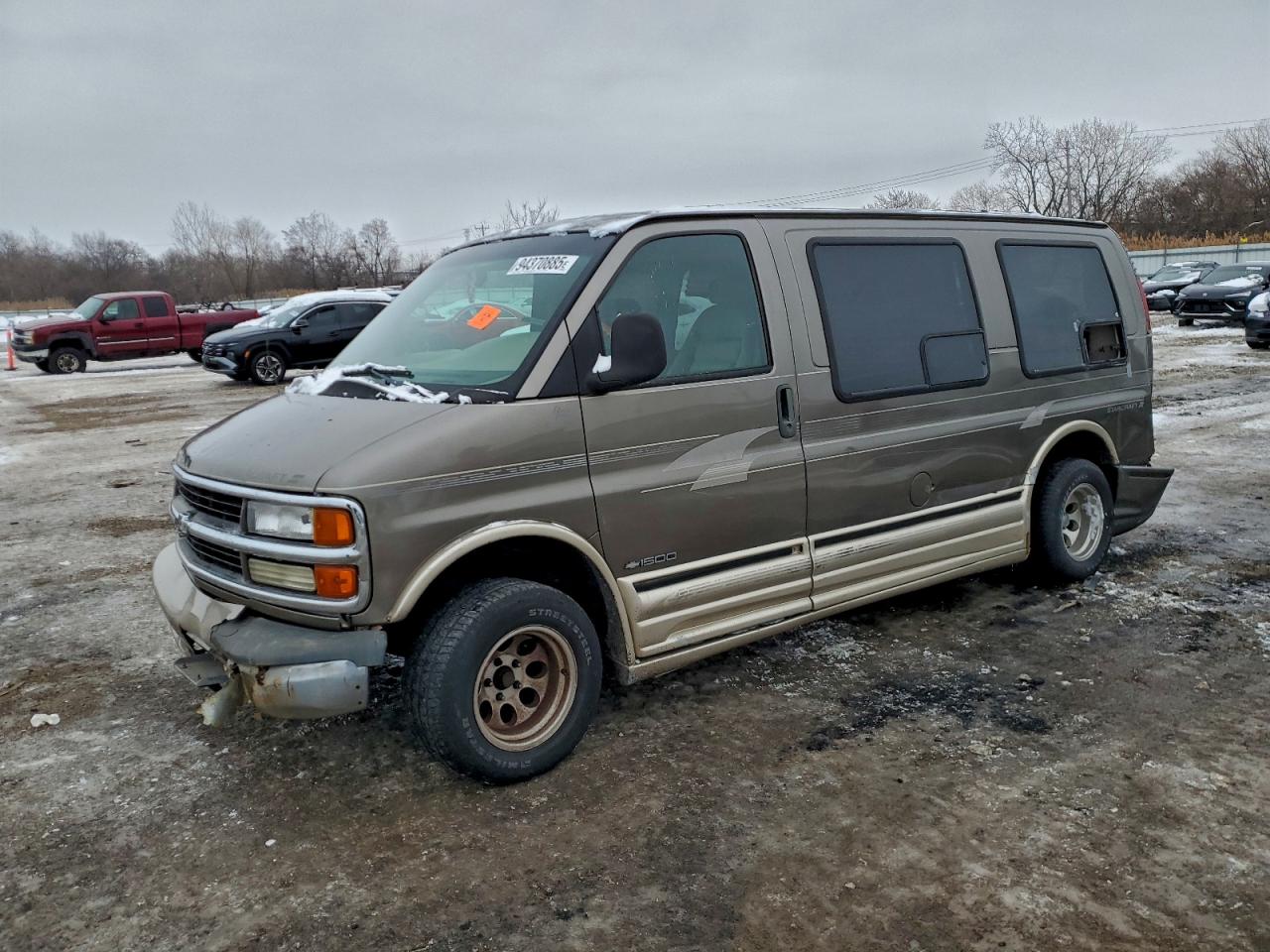 2000 CHEV Express VIN 1GBFG15R8Y1204428 photo 1
