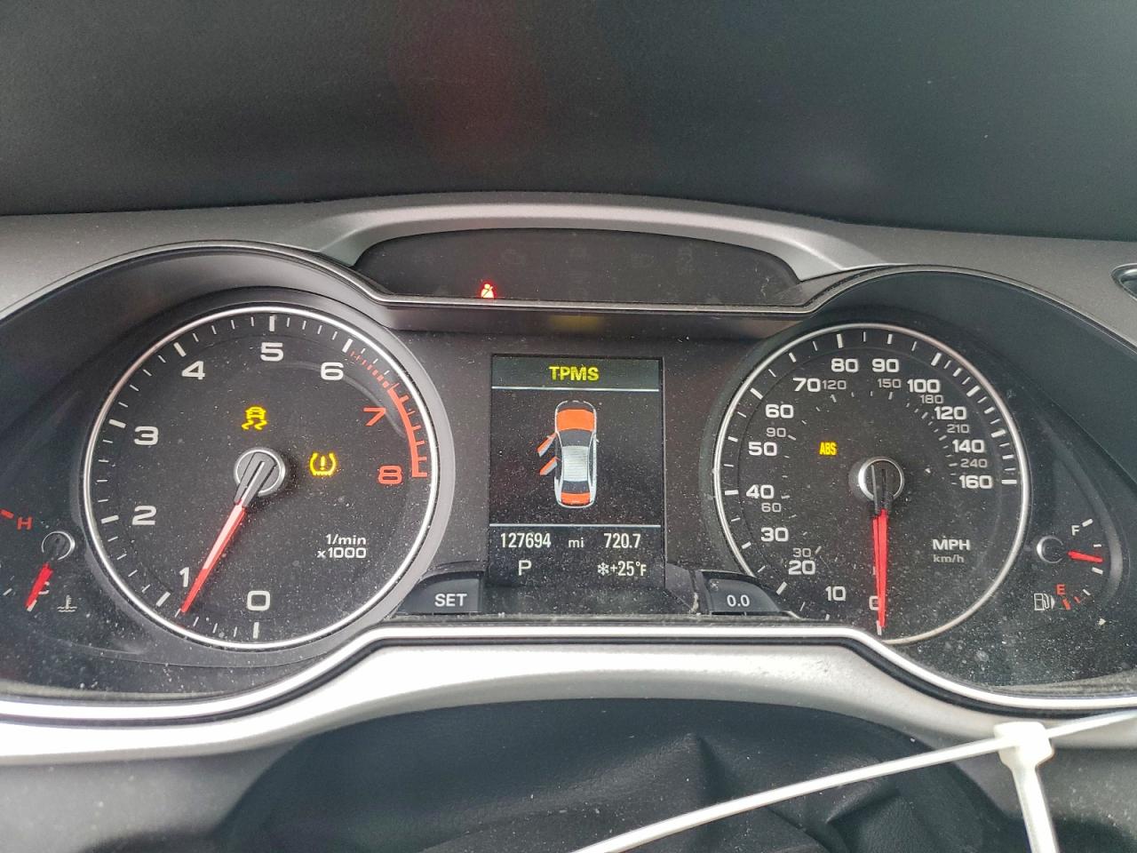 2016 Audi A4 VIN WAUBFAFL0GN012707 photo 9