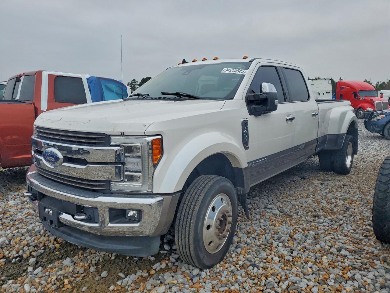 2019 Ford F450 VIN 1FT8W4DT1KEF39827 photo 1