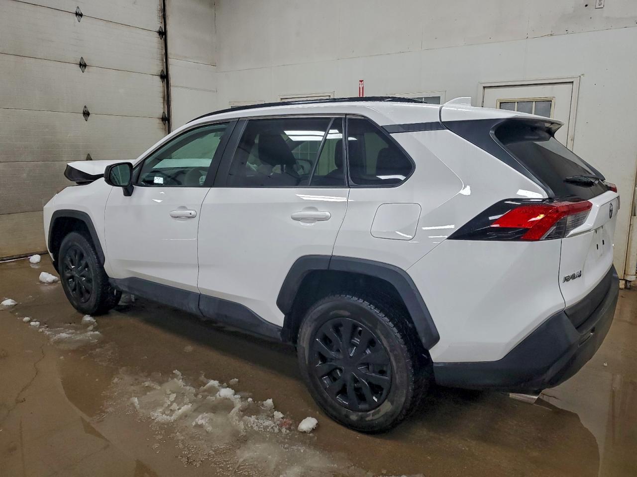 2021 Toyota Rav4 VIN 2T3F1RFVXMC216584 photo 2