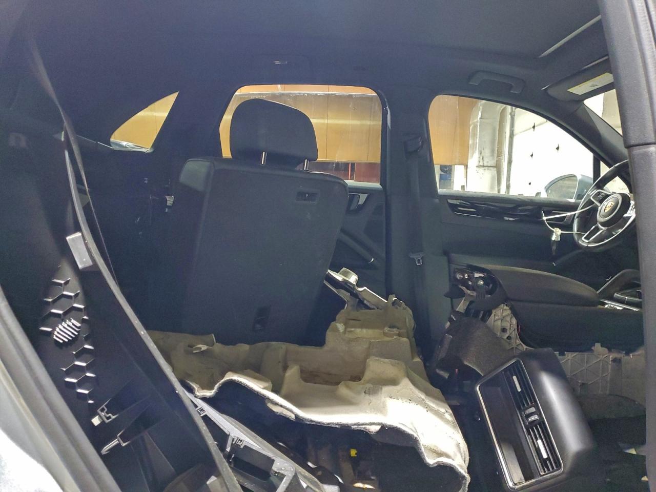 2023 PORSCHE Cayenne VIN WP1AA2AY2PDA05400 photo 11