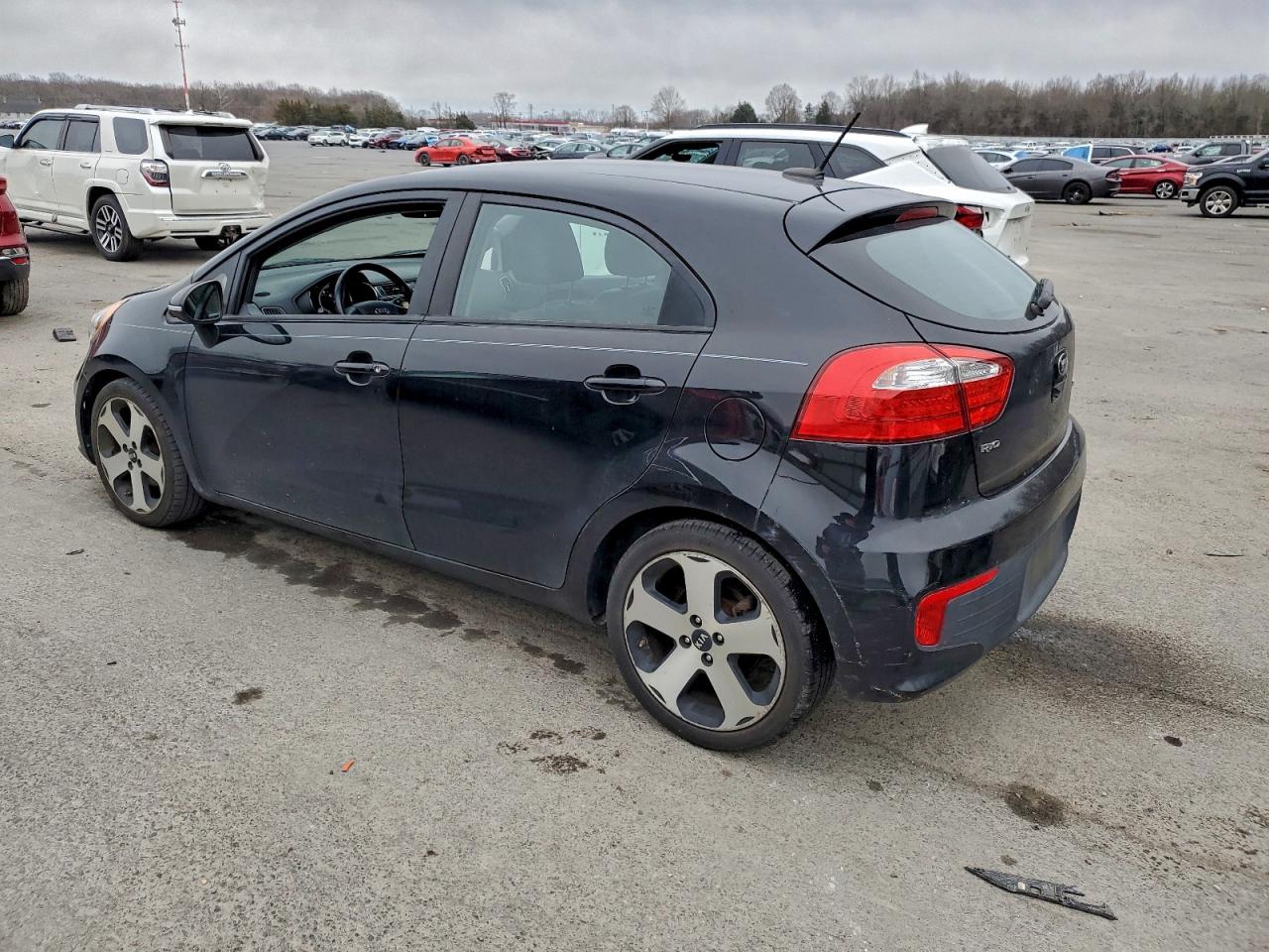 2017 Kia Rio VIN KNADN5A37H6036928 photo 2