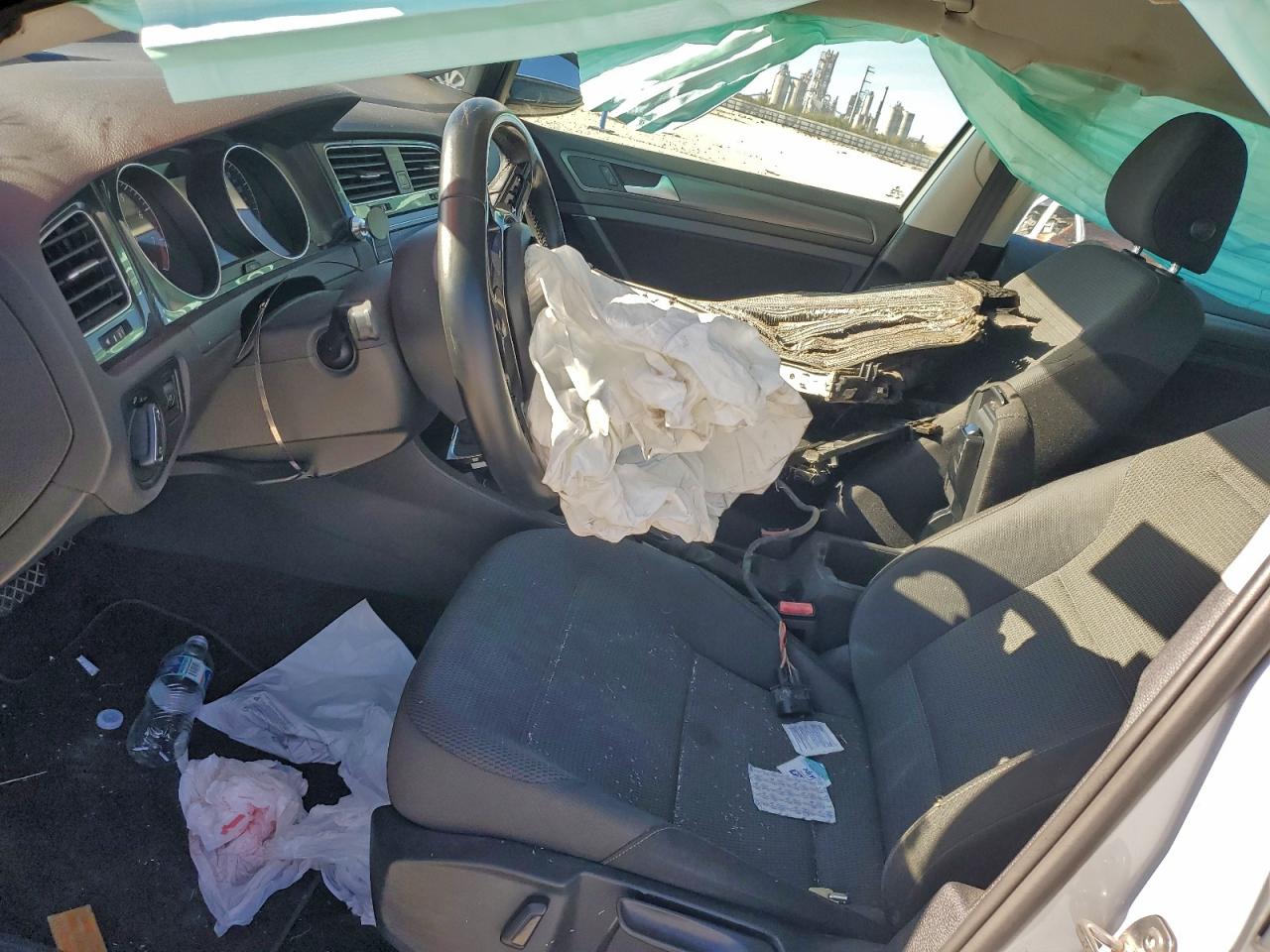 2018 Volkswagen Golf VIN 3VWD17AU5JM768013 photo 7