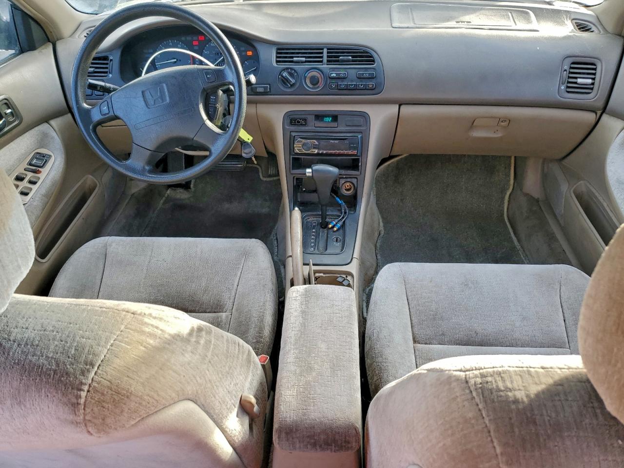 1996 Honda Accord VIN 1HGCD5658TA029778 photo 8