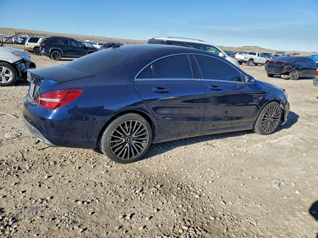 2018 Mercedes-Benz Cla-class VIN WDDSJ4EB6JN610518 photo 3