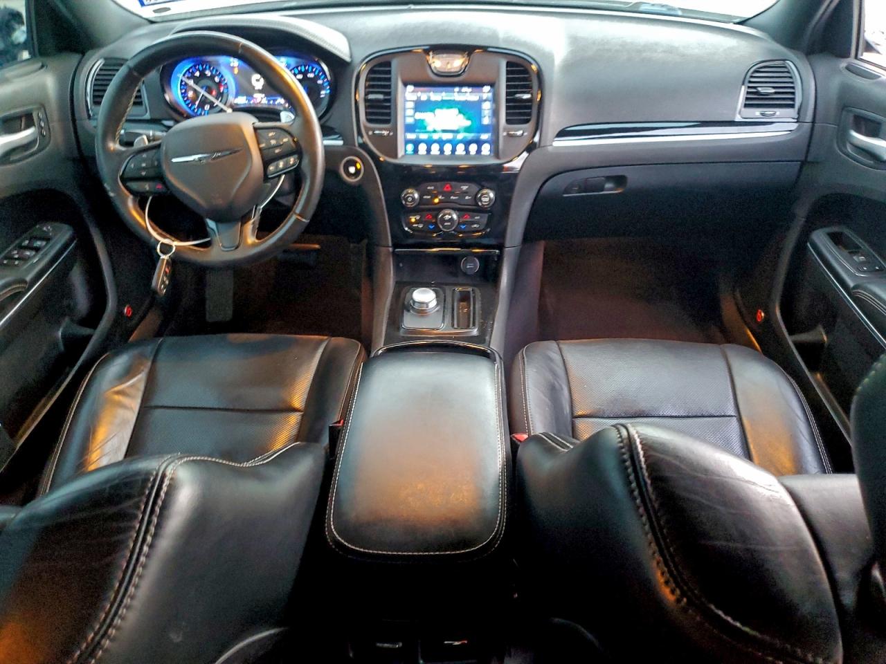 2017 Chrysler 300 VIN 2C3CCABGXHH572368 photo 8