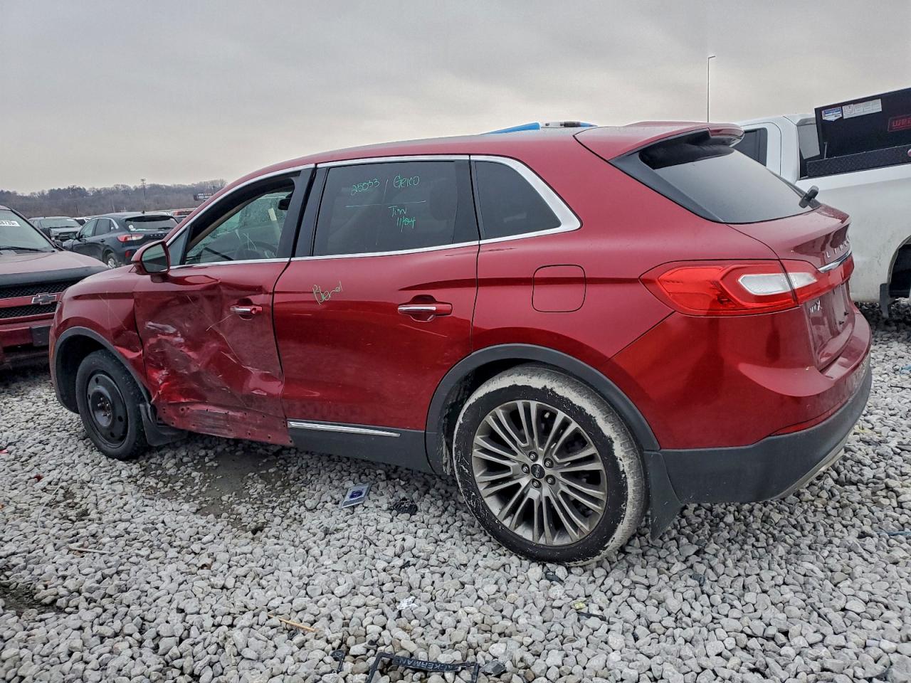 2017 Lincoln Mkx VIN 2LMPJ8LR7HBL18731 photo 2