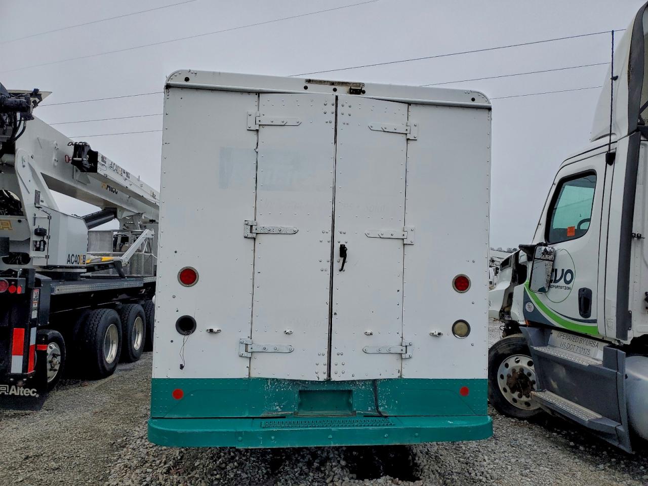 2011 WORKHORSE All models VIN 5B4LFG2E6B3445735 photo 6