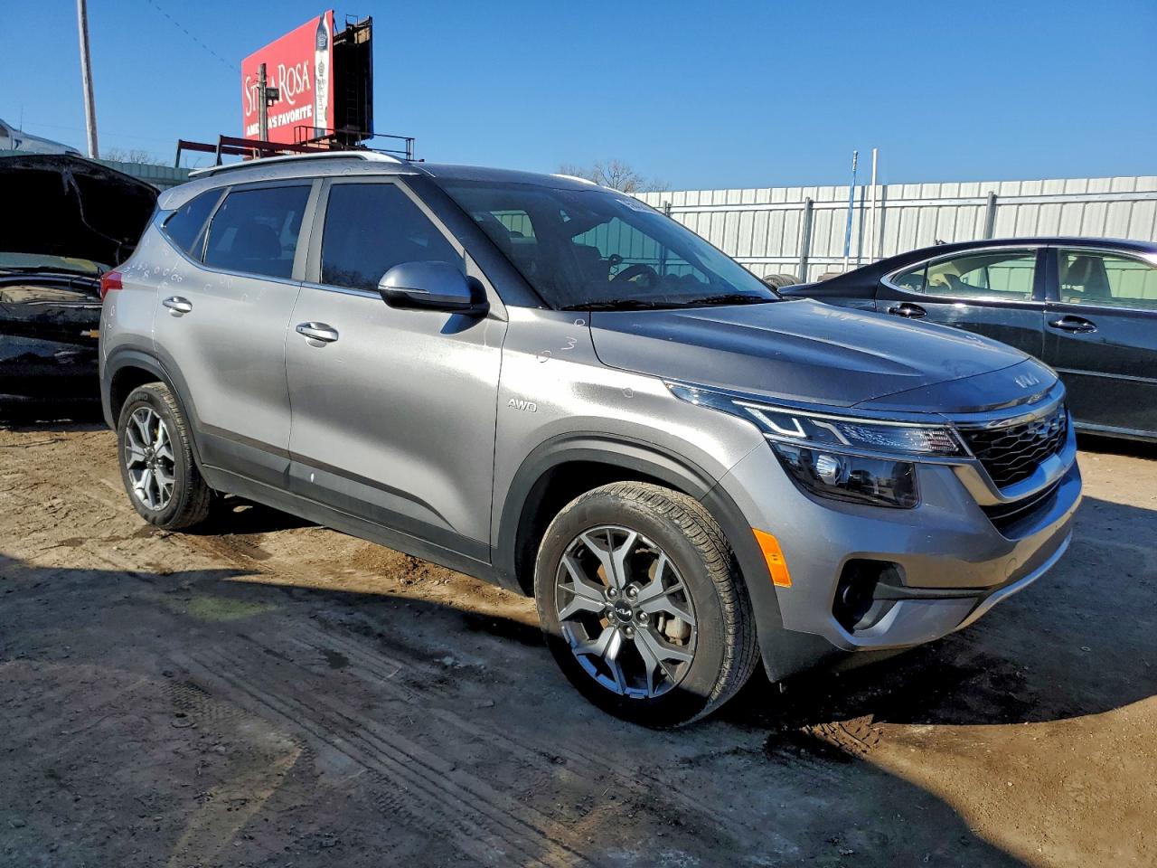 2023 Kia Seltos VIN KNDERCAA0P7421349 photo 4