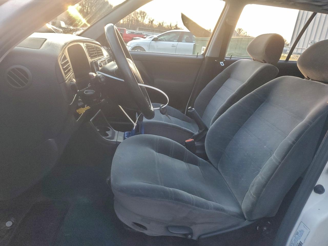 1998 Volkswagen Jetta VIN 3VWRA81H6WM107693 photo 7