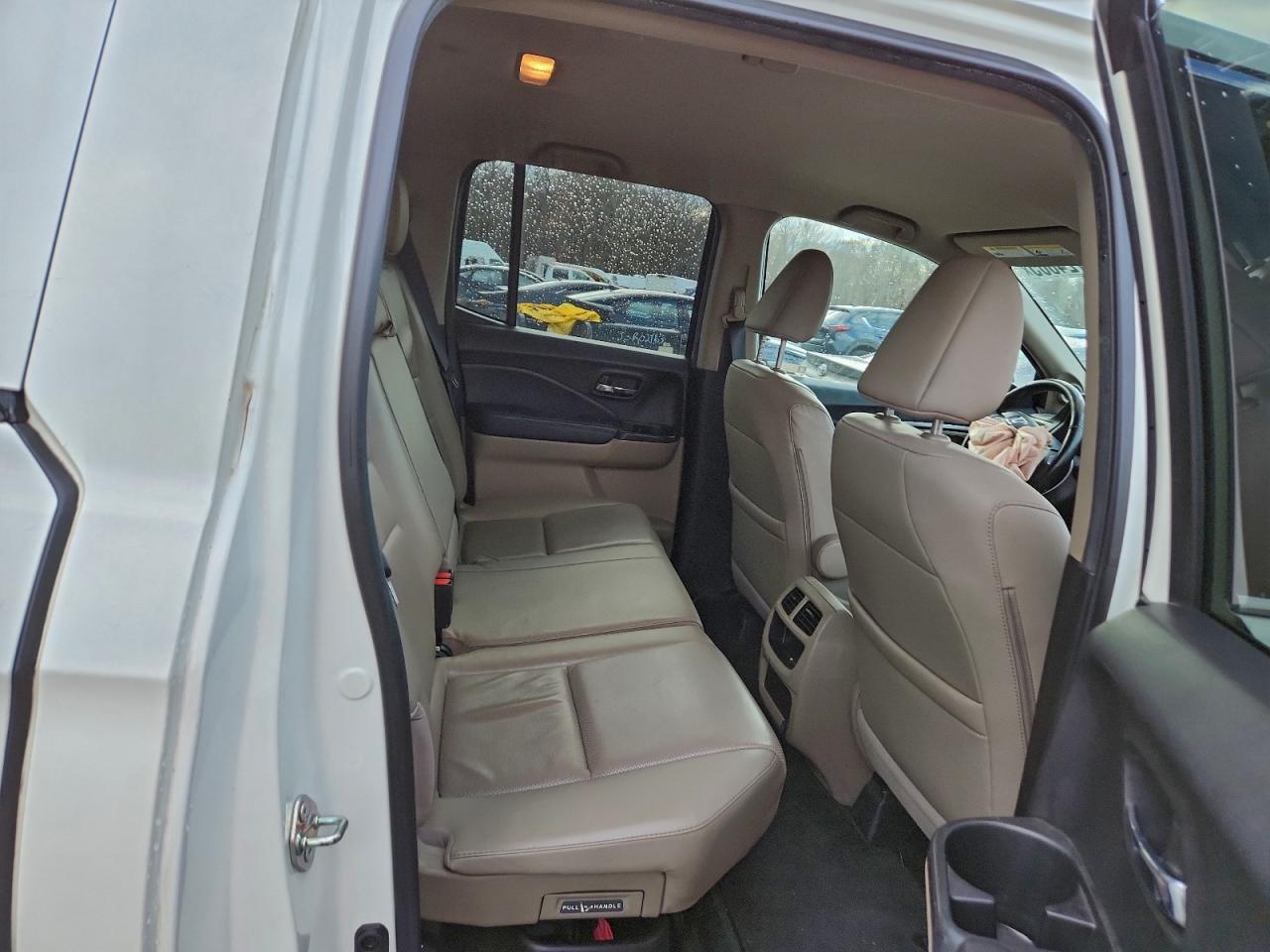 2018 Honda Ridgeline VIN 5FPYK3F65JB008356 photo 10