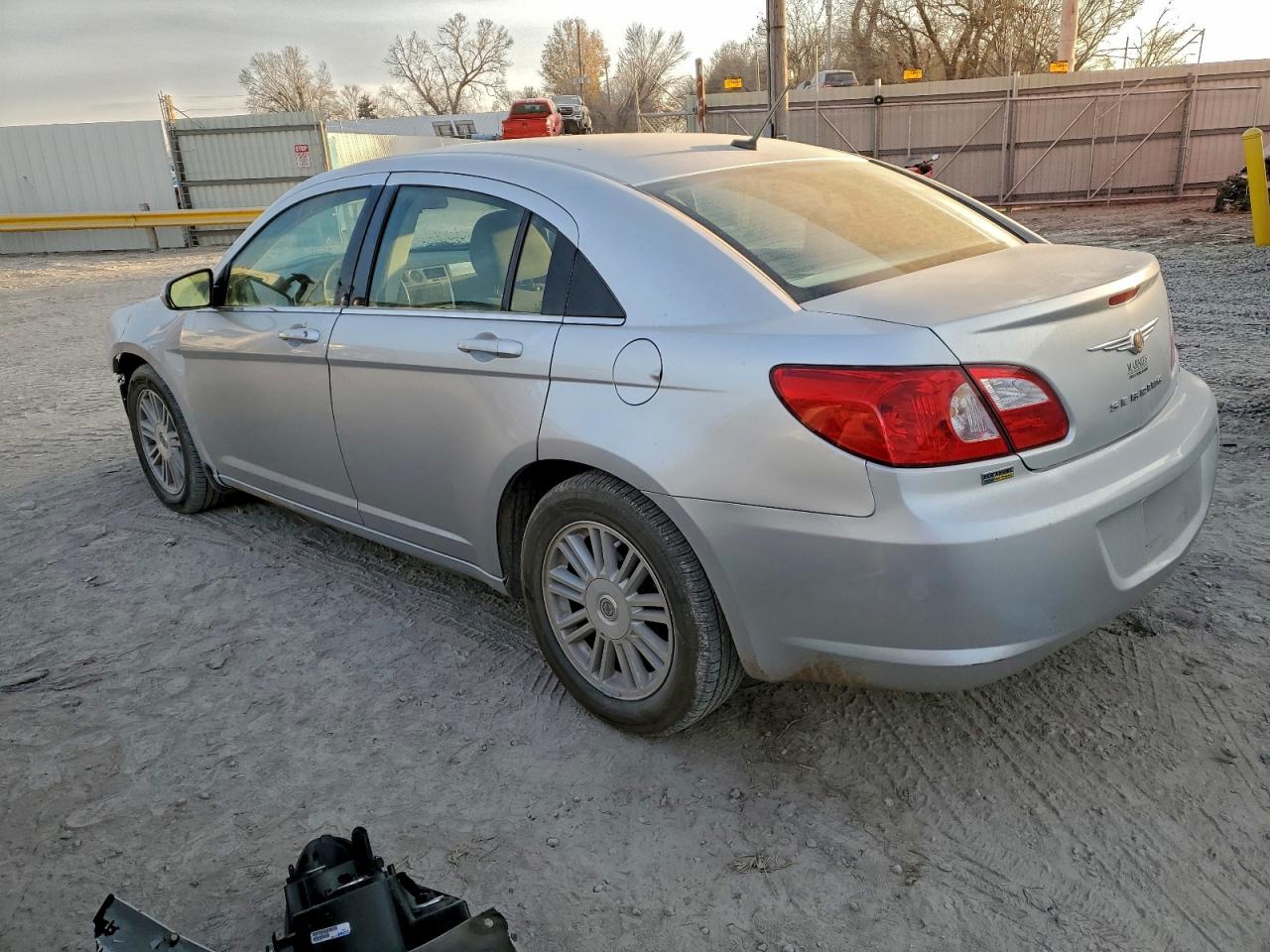 2008 Chrysler Sebring VIN 1C3LC56R18N195066 photo 2