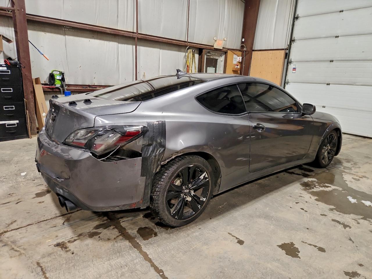 2011 Hyundai Genesis VIN KMHHT6KD2BU060141 photo 3