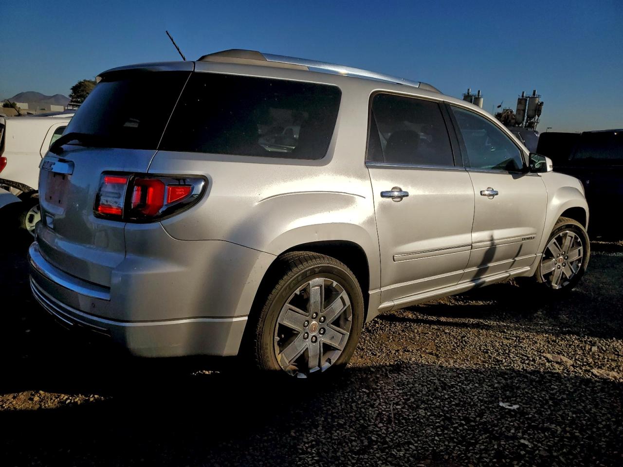 2014 GMC Acadia den VIN 1GKKRTKD7EJ202145 photo 3