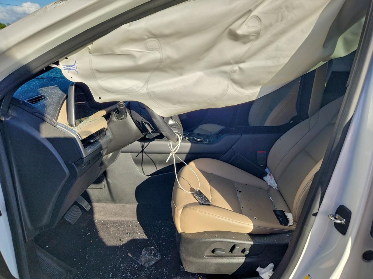2024 Cadillac Xt4 VIN 1GYAZAR48RF120896 photo 7