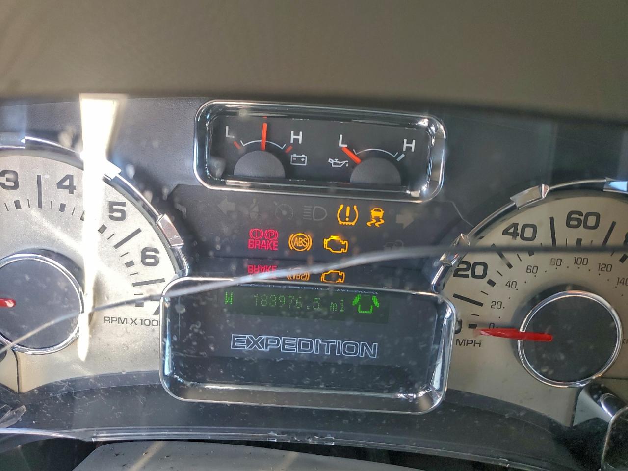 2010 Ford Expedition VIN 1FMJK1K54AEA43592 photo 9