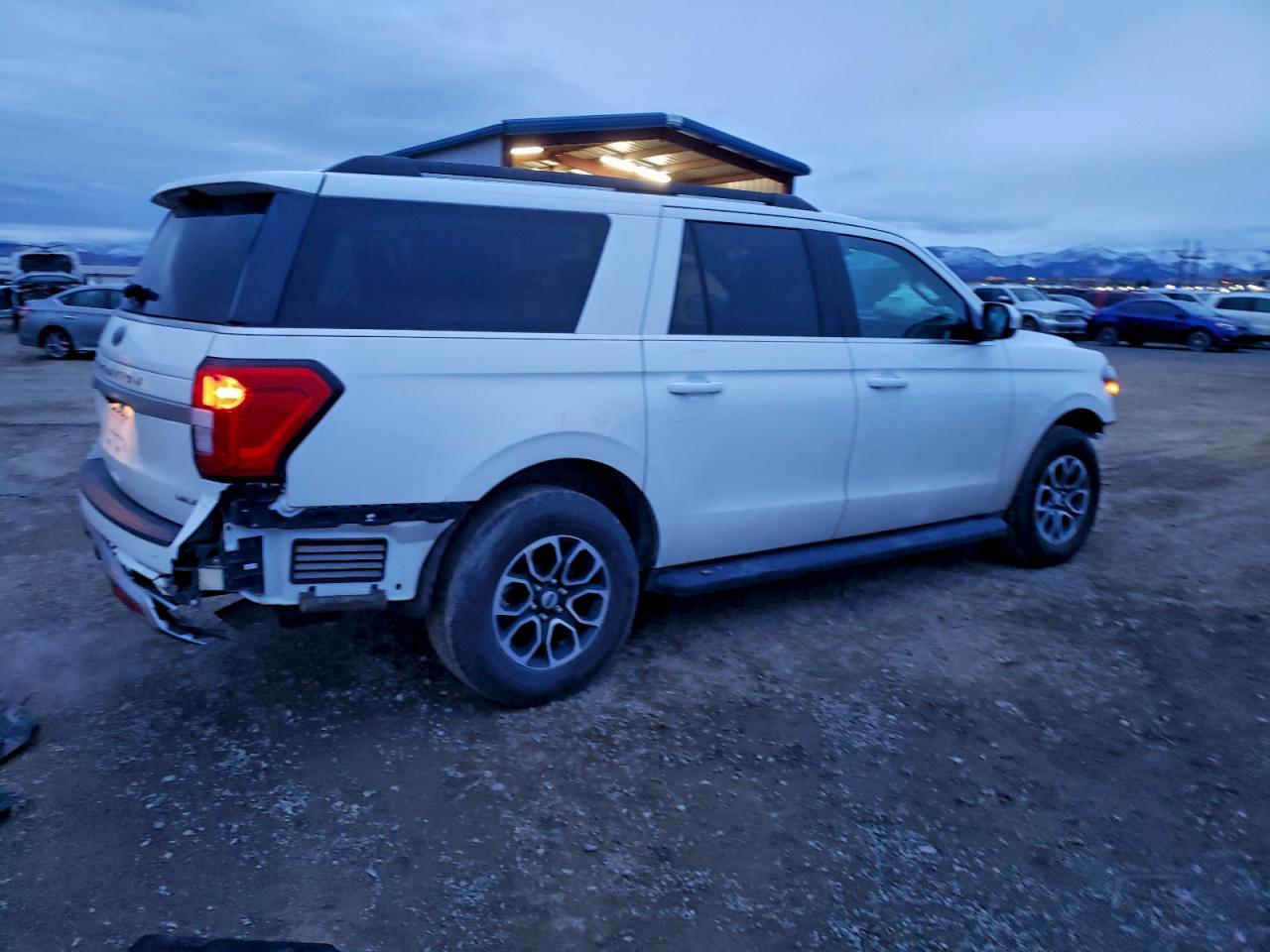 2023 Ford Expedition VIN 1FMJK1J83PEA05937 photo 3