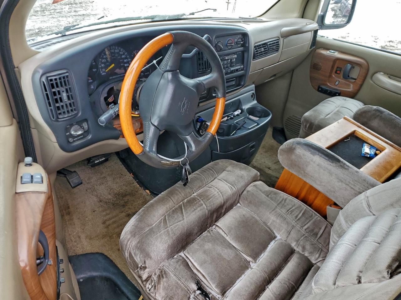 2000 CHEV Express VIN 1GBFG15R8Y1204428 photo 8