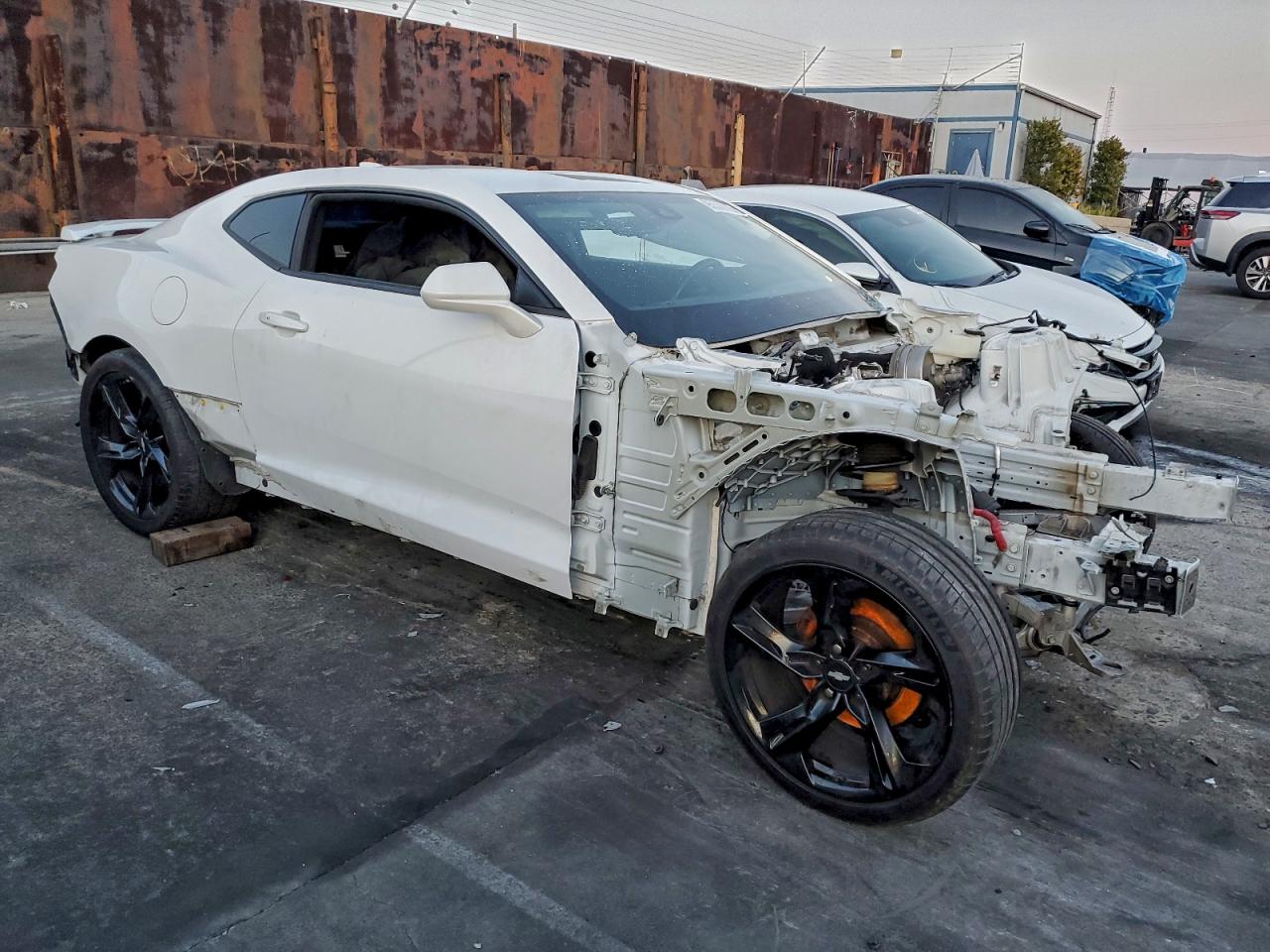 2019 Chev Camaro VIN 1G1FH1R76K0149338 photo 4
