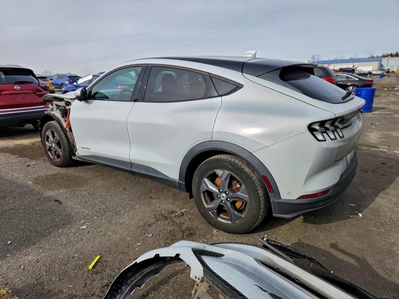 2021 Ford Mustang VIN 3FMTK1SS1MMA61092 photo 2