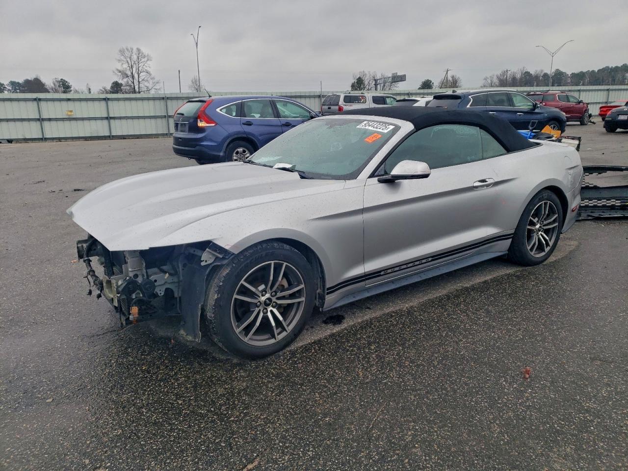 2016 Ford All models VIN 1FATP8UH8G5329085 photo 1
