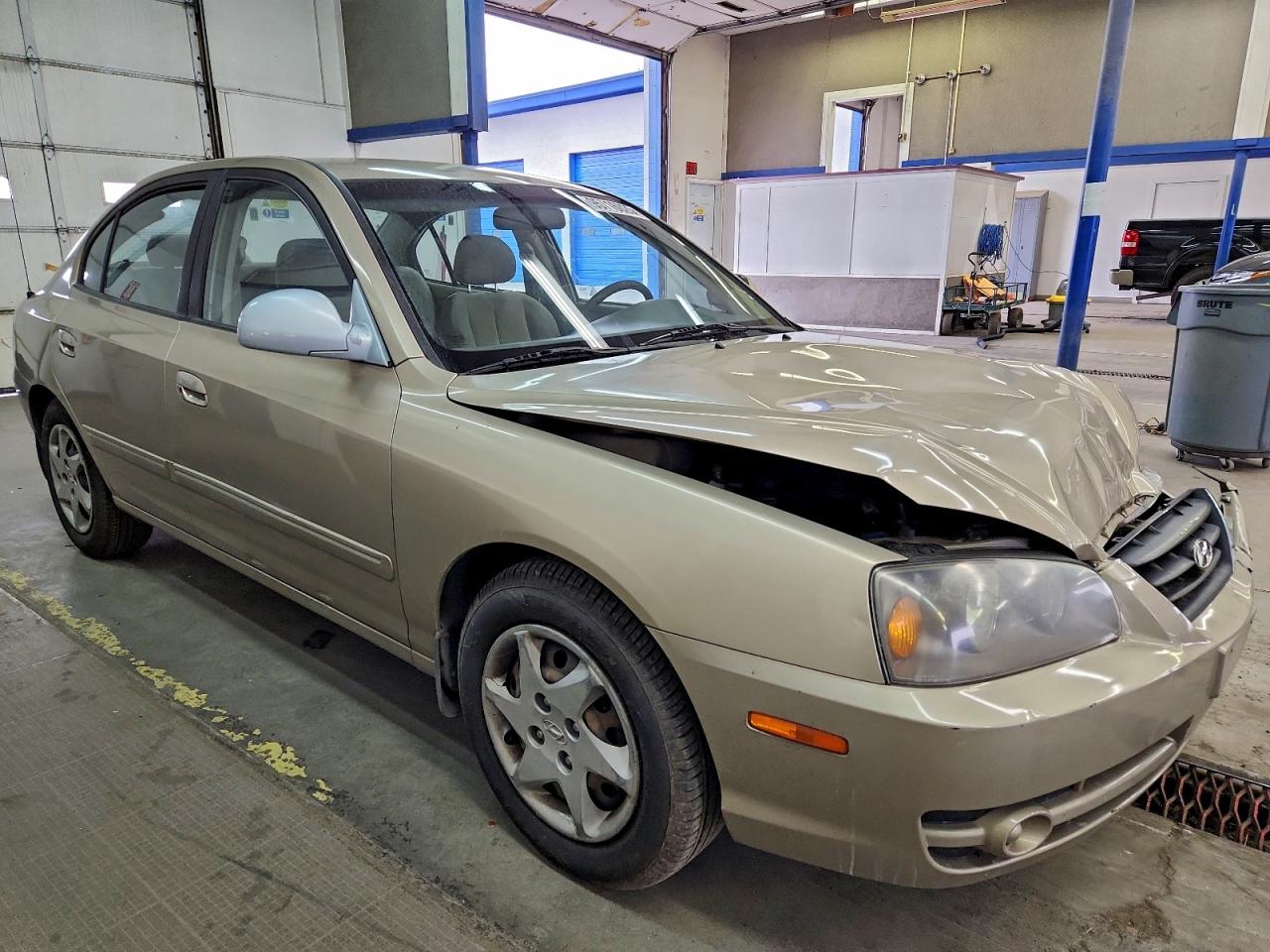 2005 Hyundai Elantra VIN KMHDN46D95U196231 photo 4