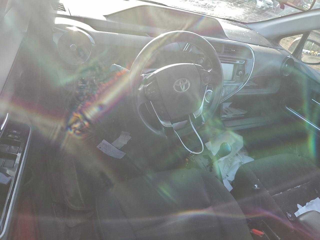 2018 Toyota Prius VIN JTDKDTB31J1602066 photo 8