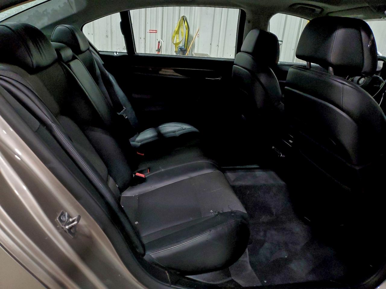 2012 BMW 7 series VIN WBAKC8C57CC437189 photo 10