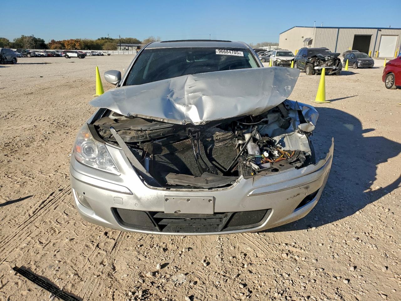 2011 Hyundai Genesis VIN KMHGC4DE4BU140689 photo 5