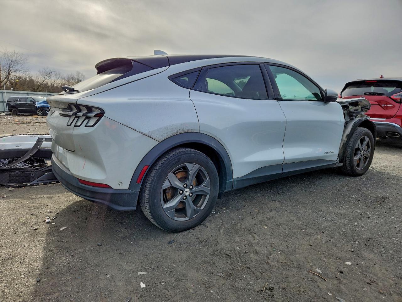 2021 Ford Mustang VIN 3FMTK1SS1MMA61092 photo 3