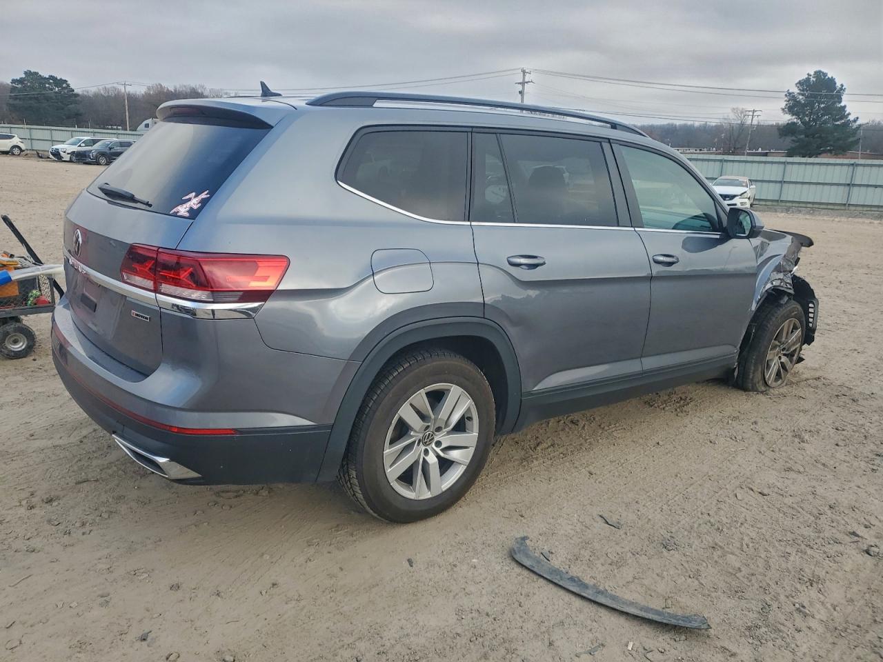 2021 Volkswagen Atlas VIN 1V2GP2CA2MC515935 photo 3