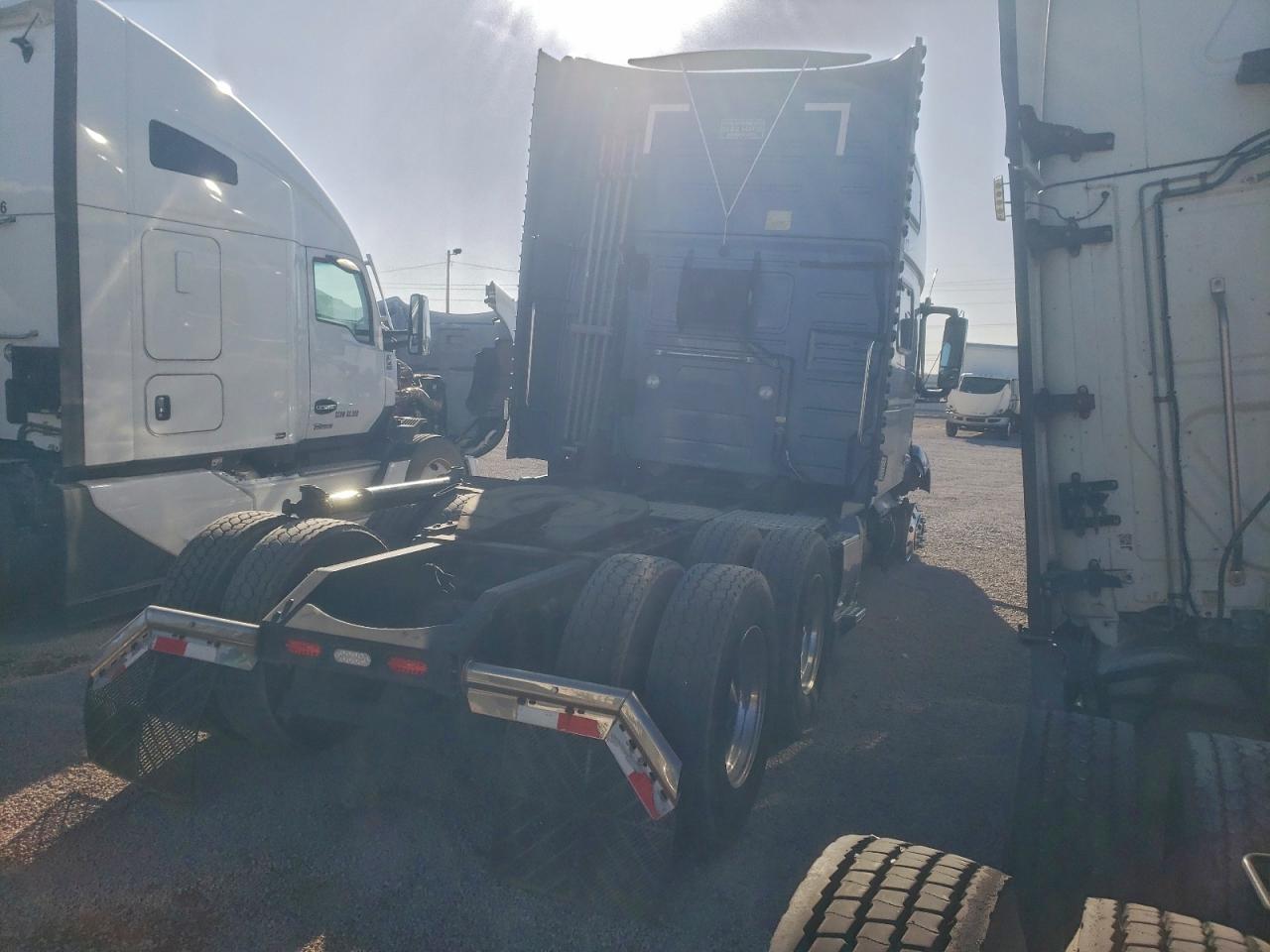 2020 Volvo All models VIN 4V4NC9EH6LN260298 photo 4