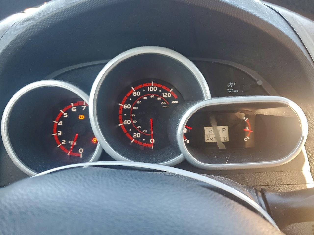 2010 Toyota Matrix VIN 2T1KU4EE5AC294527 photo 9