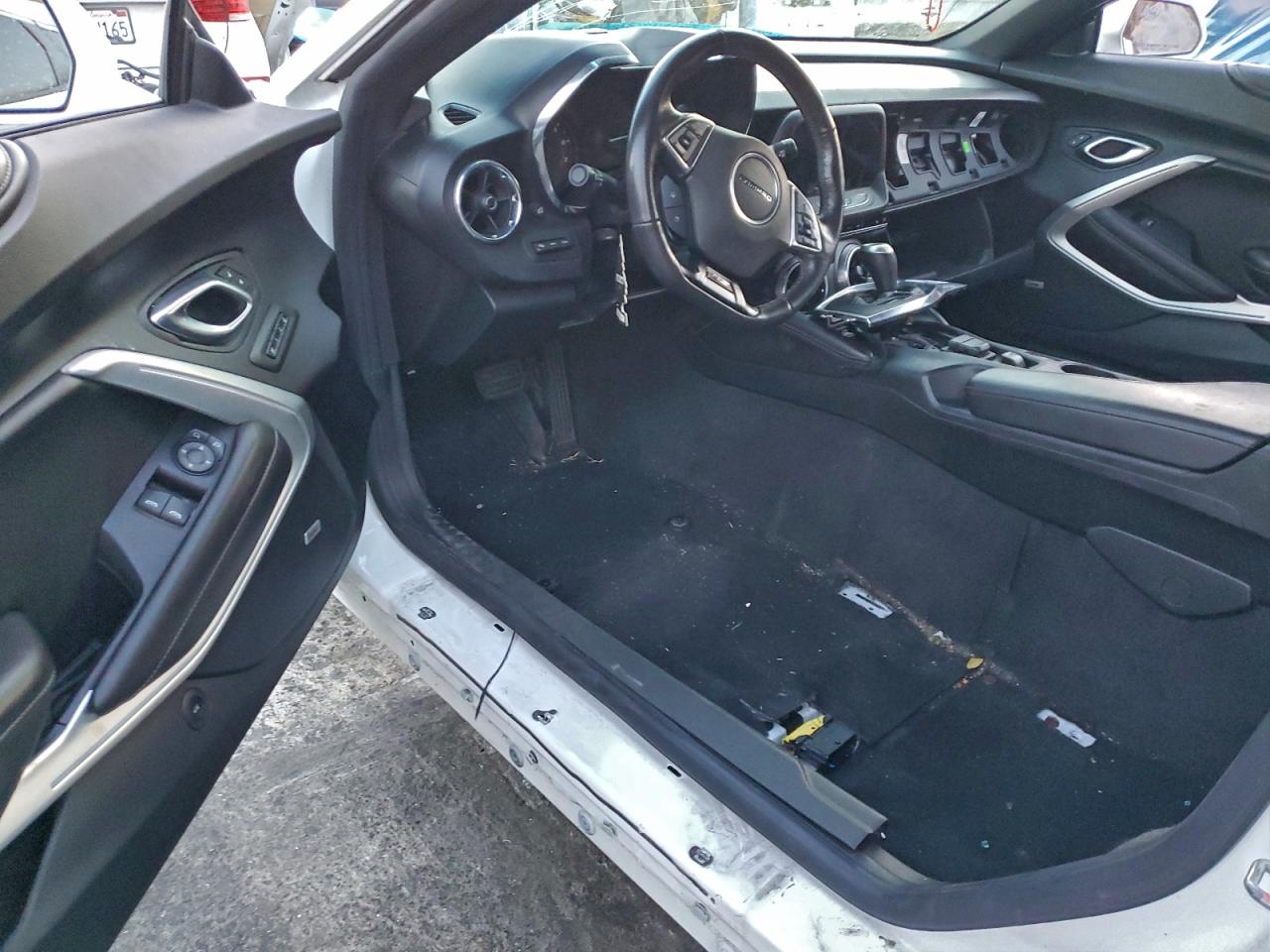 2019 Chev Camaro VIN 1G1FH1R76K0149338 photo 8