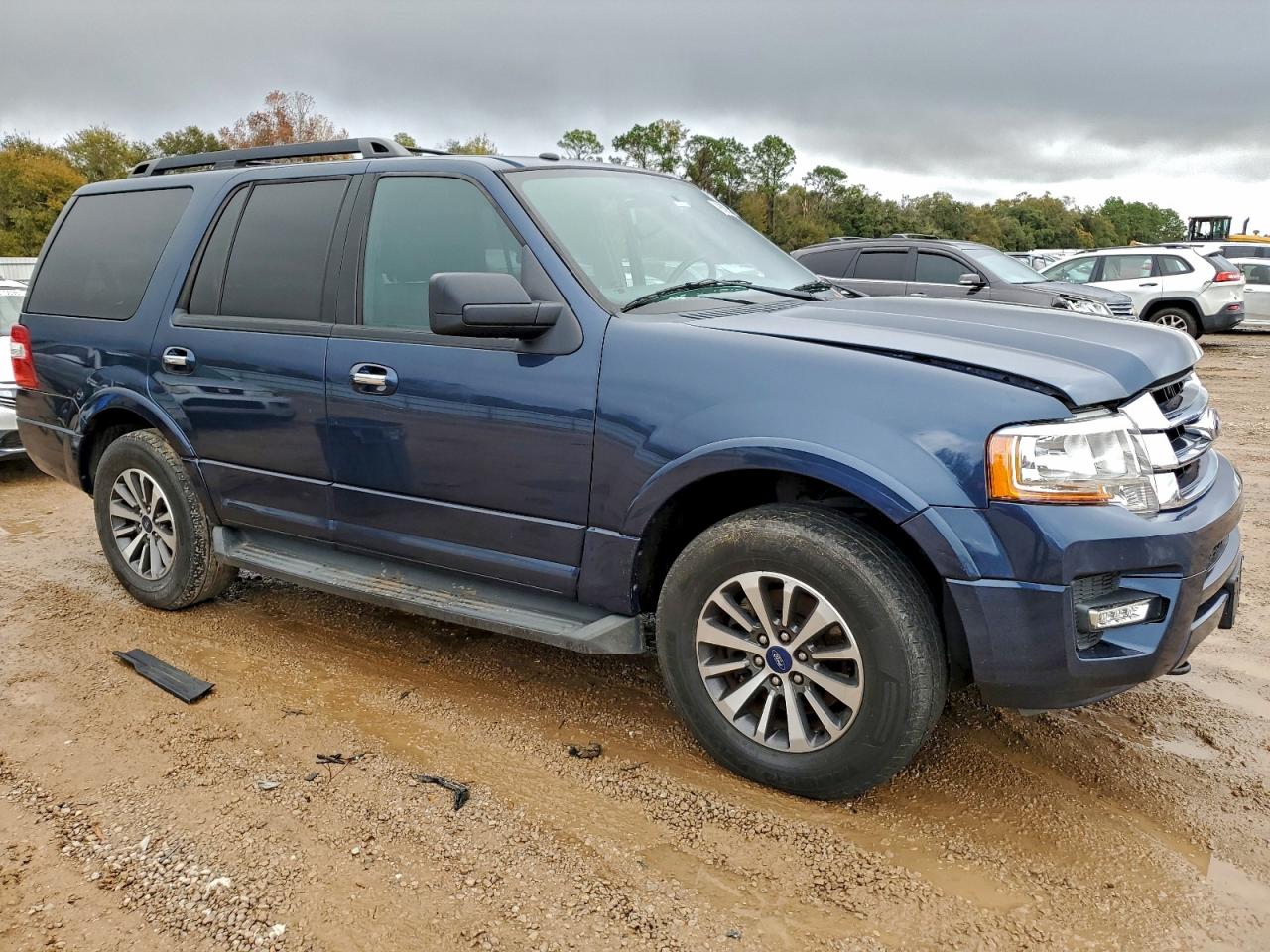 2017 Ford Expedition VIN 1FMJU1JT0HEA33288 photo 4