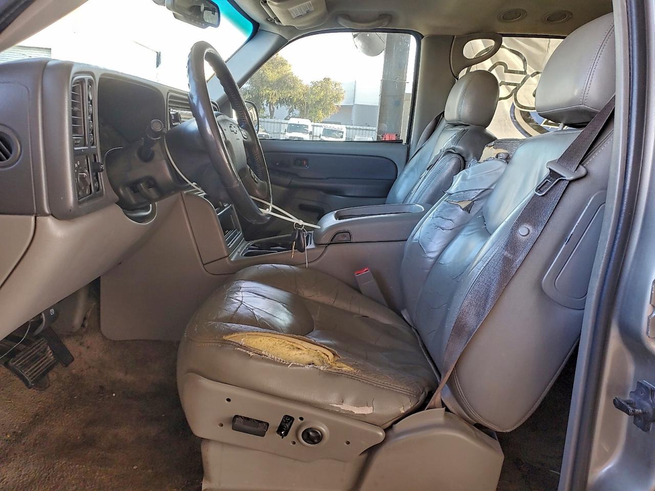 2003 CHEV Suburban VIN 3GNFK16T73G176904 photo 7