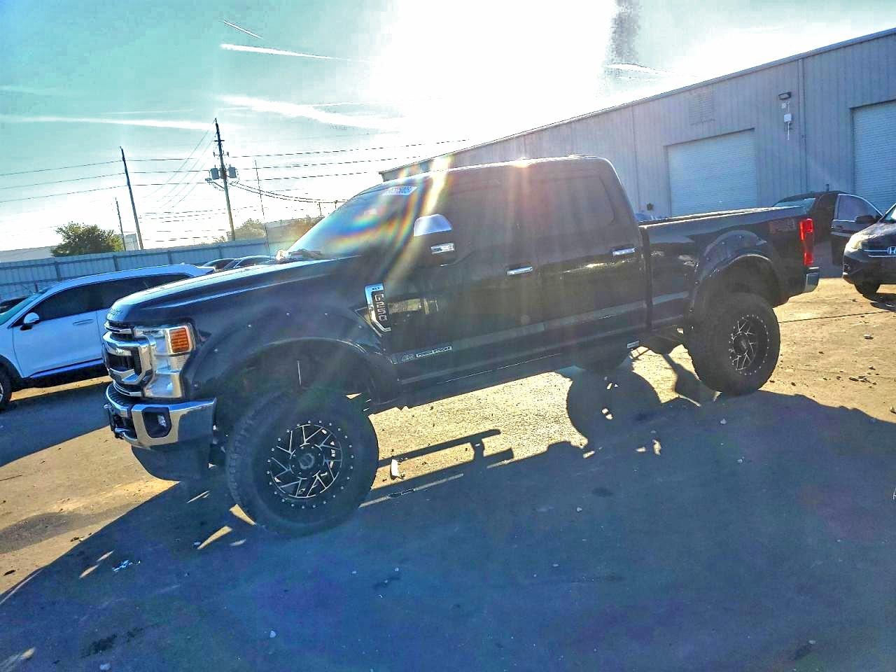 2021 Ford F250 VIN 1FT8W2BT0MEC57169 photo 1