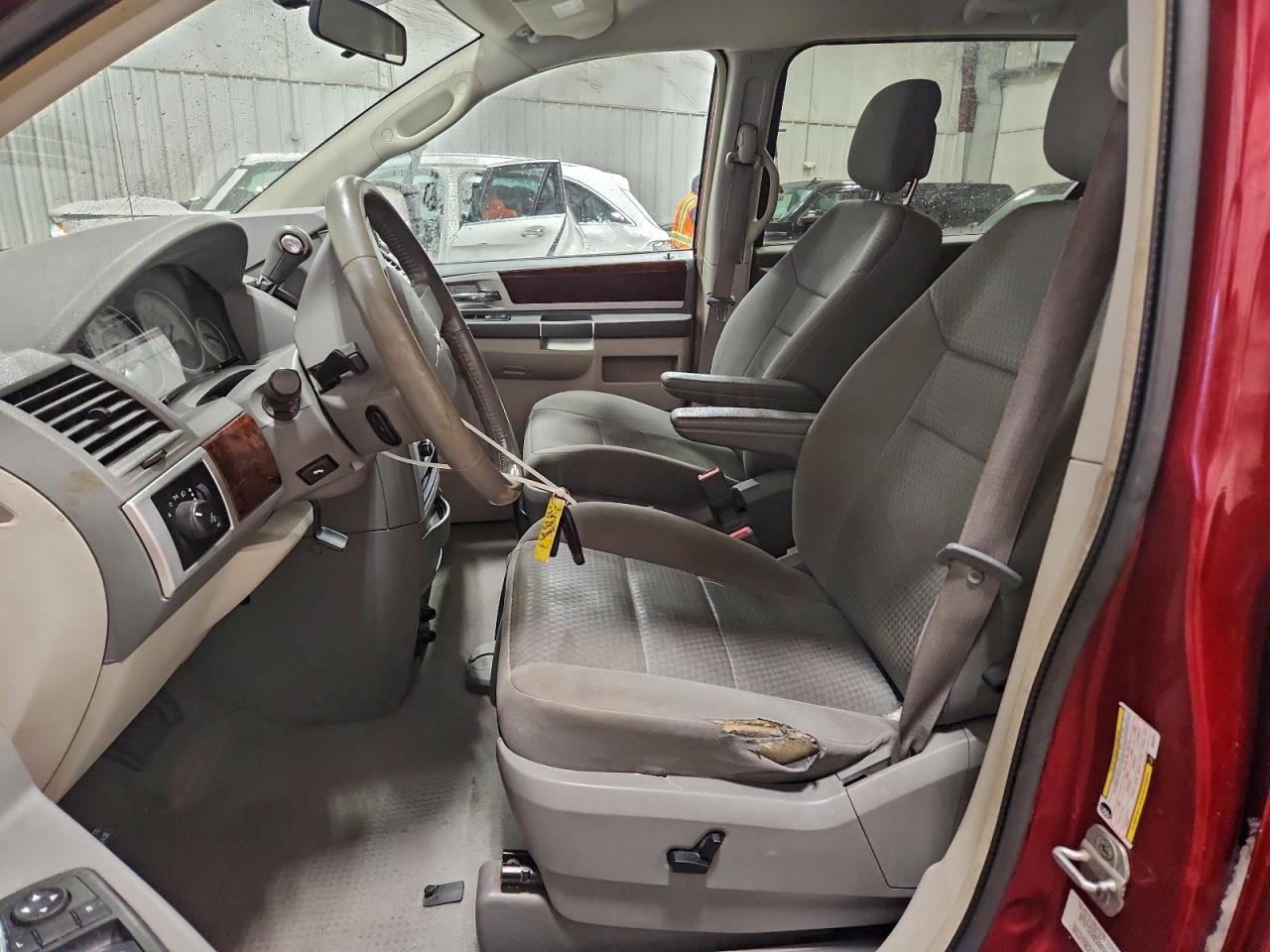 2010 Chrysler Minivan VIN 2A4RR5DX1AR441414 photo 7