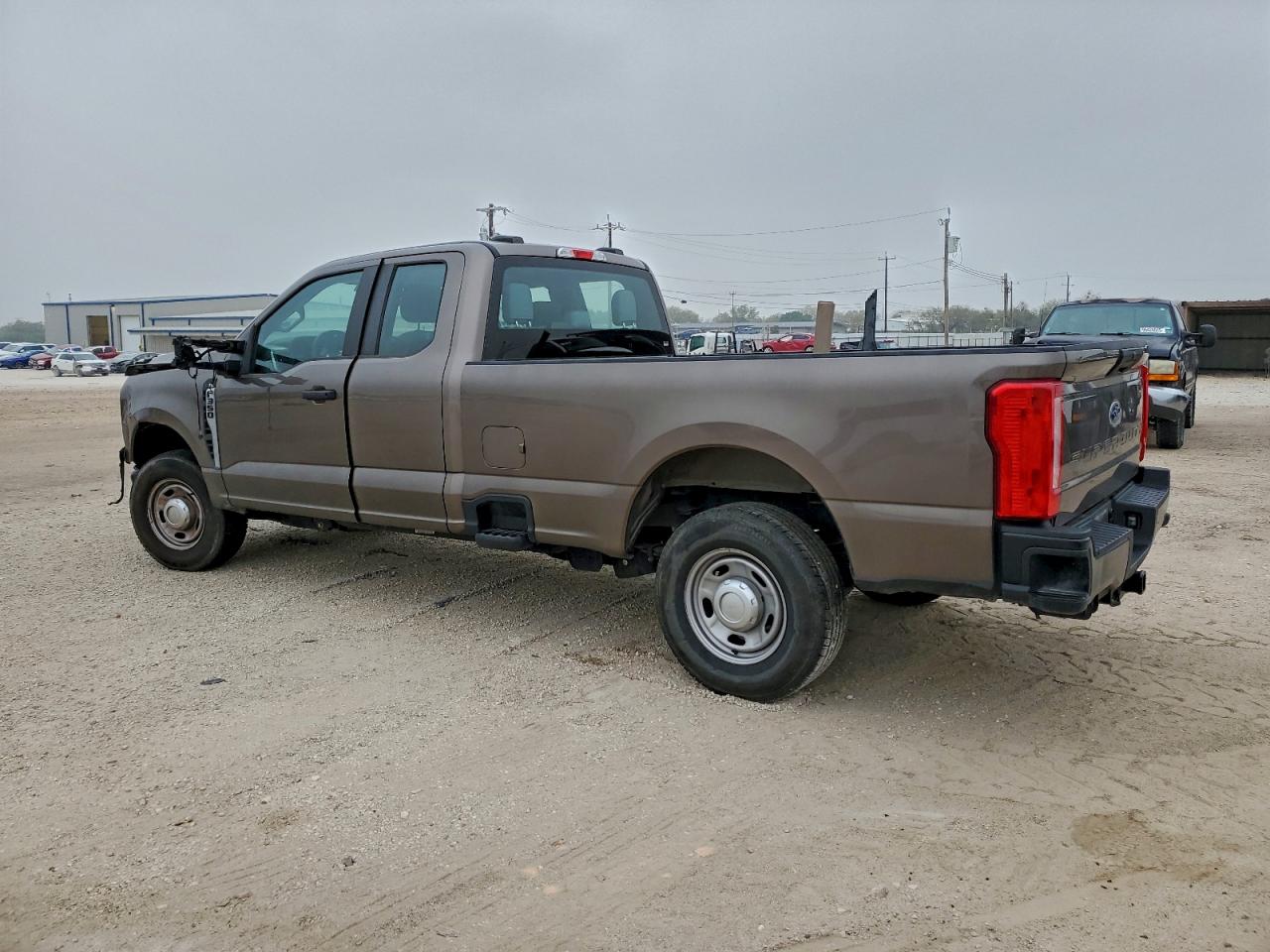 2023 Ford F350 VIN 1FT8X3AA6PED85083 photo 2