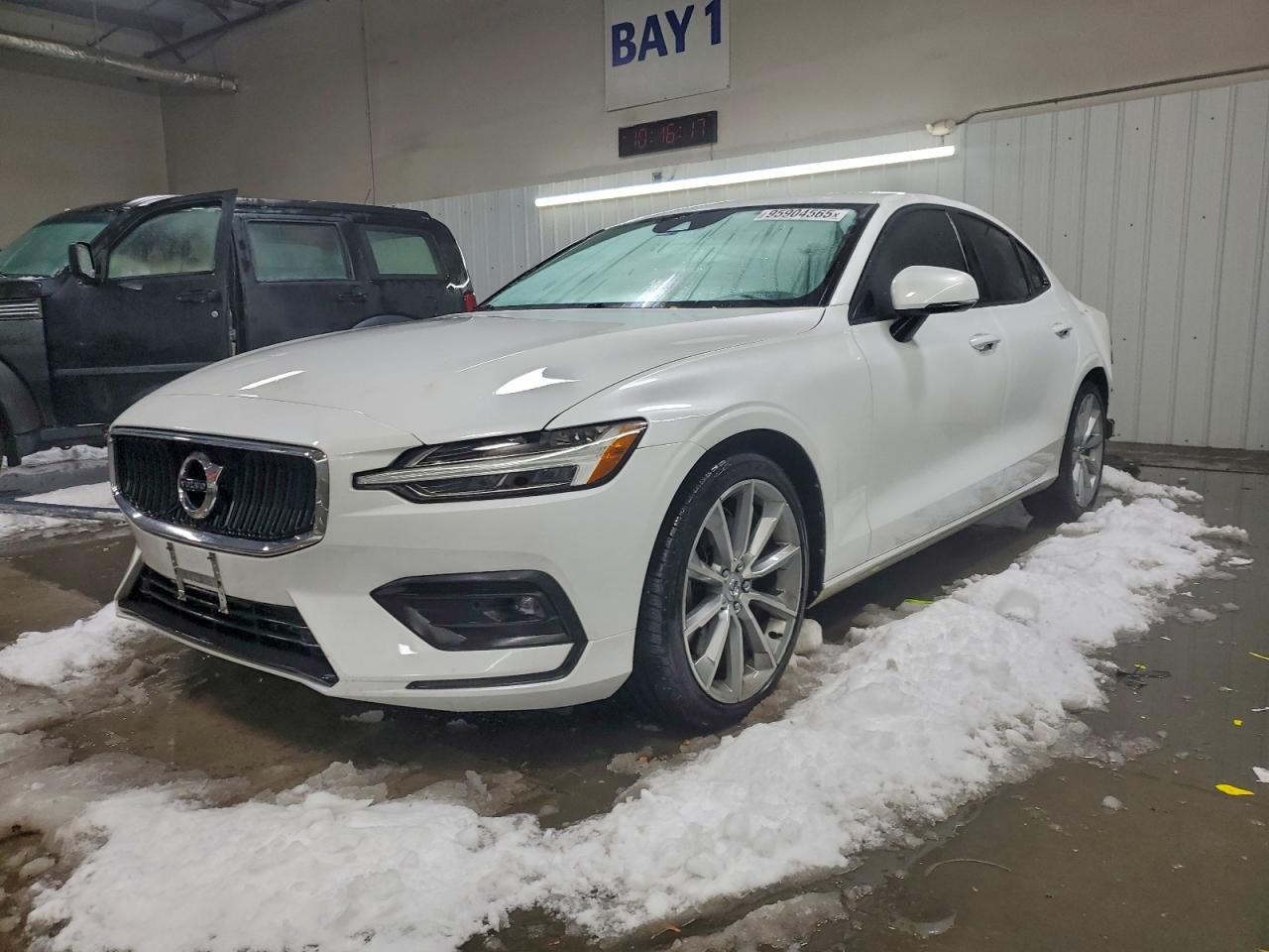 2021 Volvo S60 VIN 7JRA22TK2MG092296 photo 1